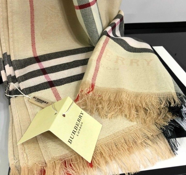 Esaefa/sal unisex  Burbbery,logo brodat, super calitate