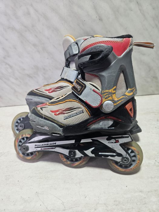 Role Rollerblade reglabile marimea 29-30-31-32-33 si 34.