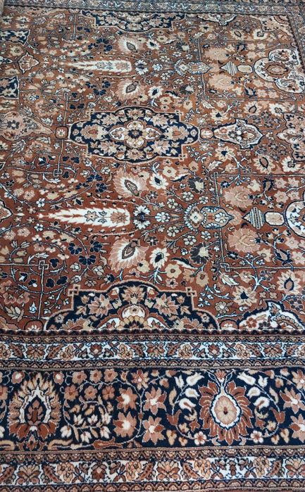 Български персийски килим