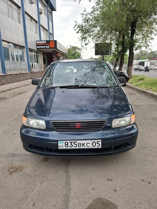 Honda Odyssey RA2