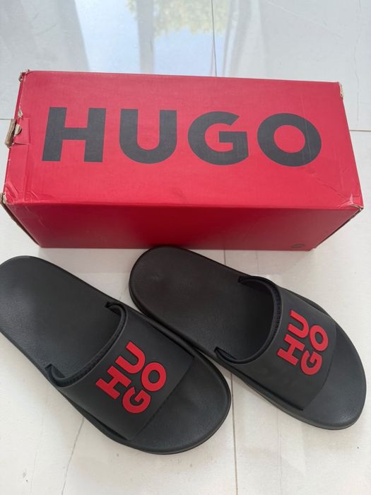 Мъжки чехли HUGO..
