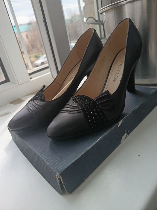 Продам туфли 38р кожа