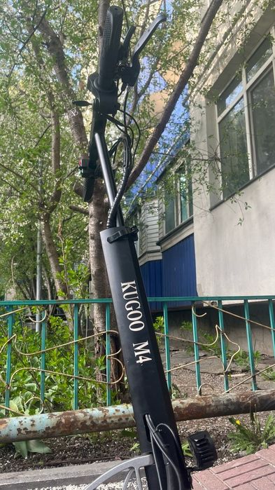 Электросамокат kugoo m4.