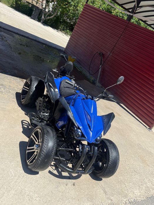 Vând atv de 250 cc
