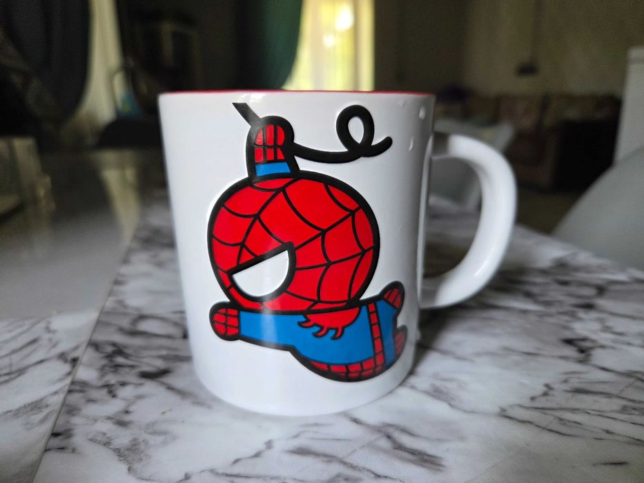 Кружка большая  человек-паук.MARVEL