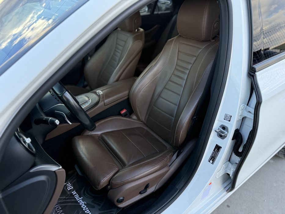 Mercedes-Benz E 220 D* AMG Line* 2023г* 133.000КМ* Топ Състояние*