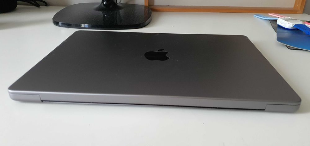 Apple MacBook Pro M1 14" 16GB 512GB SSD 2021