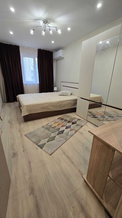 Дава се под наем Тристаен апартамент в Варна, ВИНС - 65 кв.м за 714 € - Снимка #3