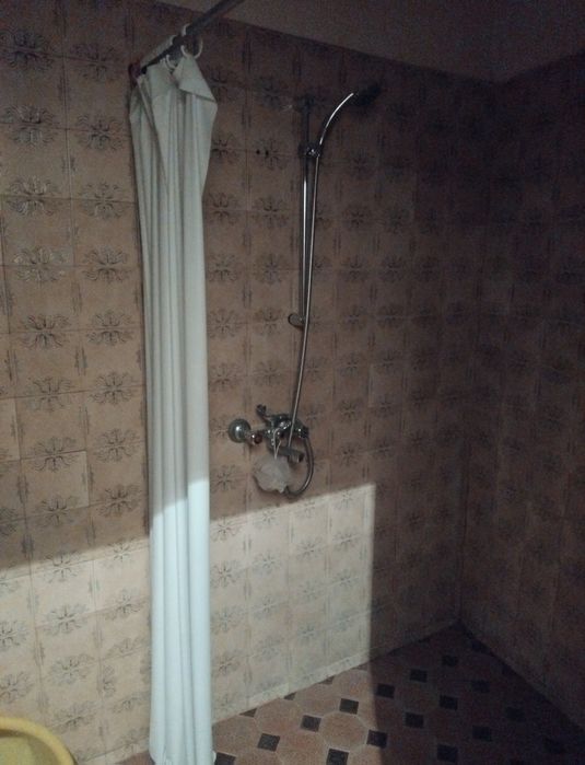 Продава етаж от къща в гр.Дупница