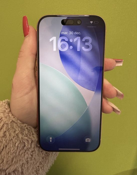 Vand iphone 17 pro max 512 portocaliu