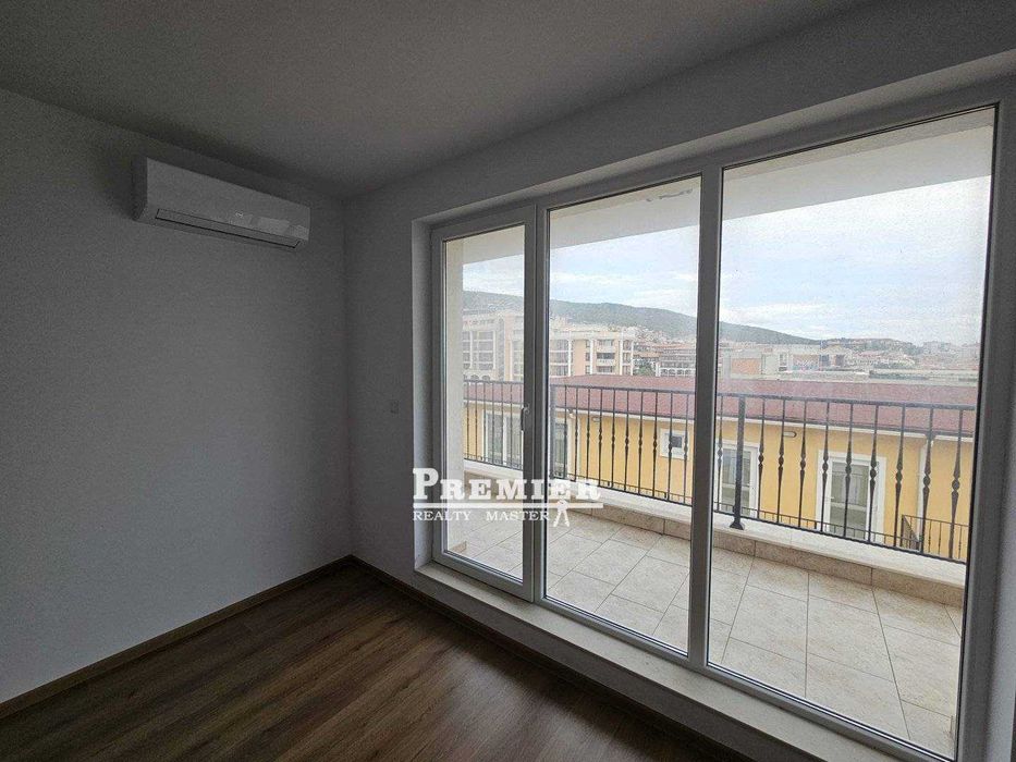 Продава се Двустаен апартамент в Свети Влас - 72 кв.м за 2105 €/кв.м - Снимка #3