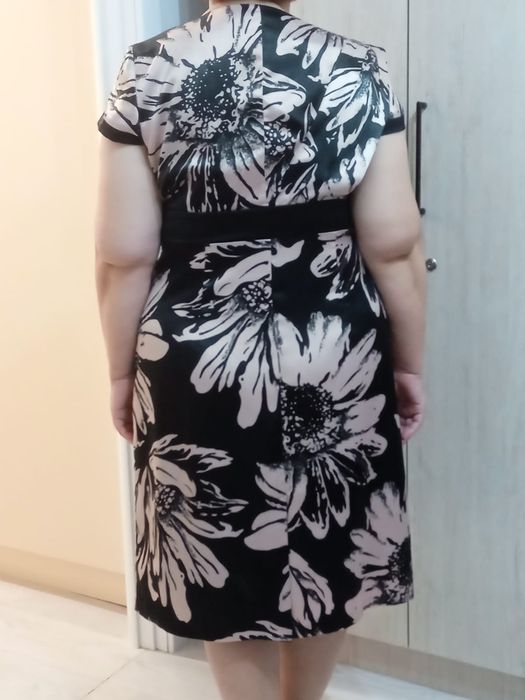 Продам платья все по 5000