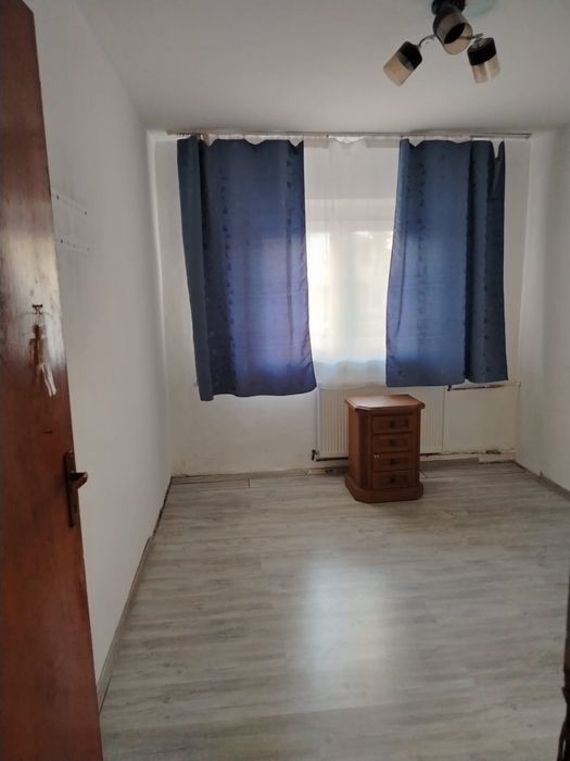 Apartament 4 camere Moinești