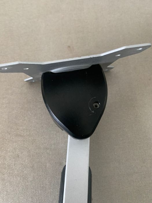 Стойка за телевизор до 32 инча или 20кг