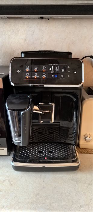 Кафе автомат Philips EP3241/50