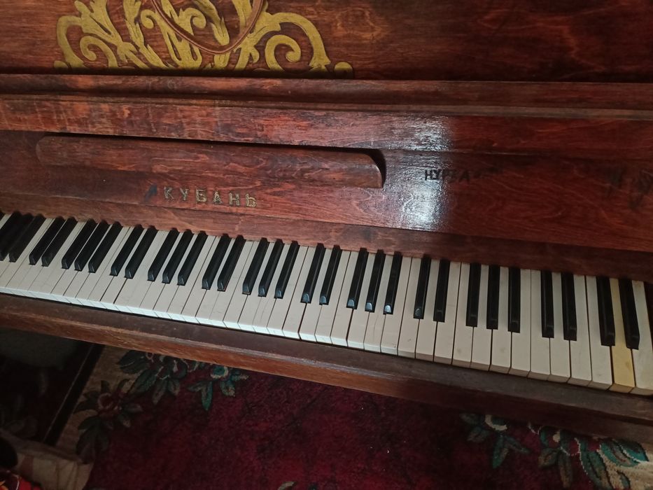 Пианино сатылады