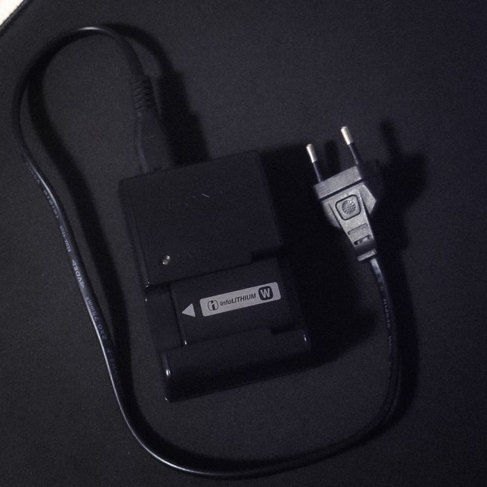 Sony A6300 + Sony 50MM F1.8 OSS