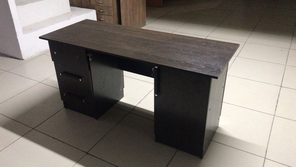 Продам офисный мебель срочно