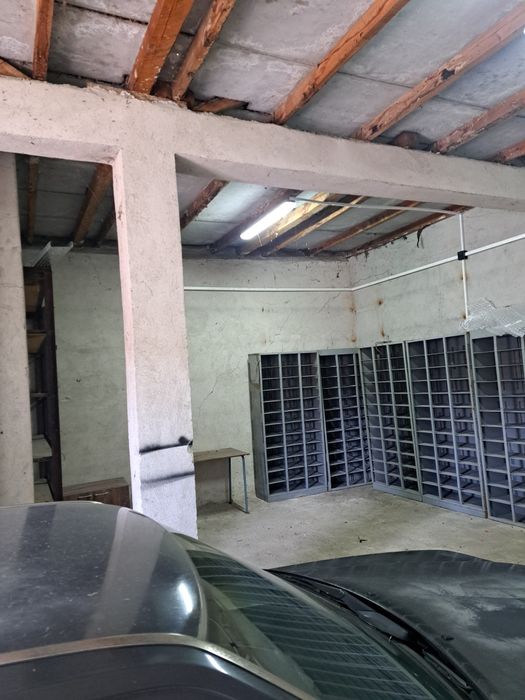 Склад под наем с офис, 100 кв. м.с бетонирана площадка от  500 кв. м.