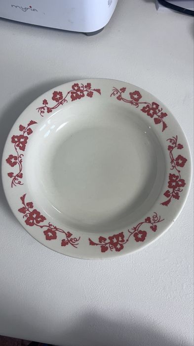 Farfurii mari adanci