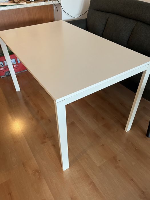 Трапезна маса IKEA  125x75 см.