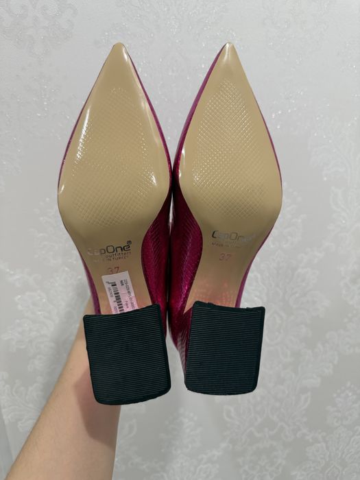 Новые красивые туфли