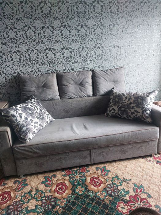 Продам диван раздвижной