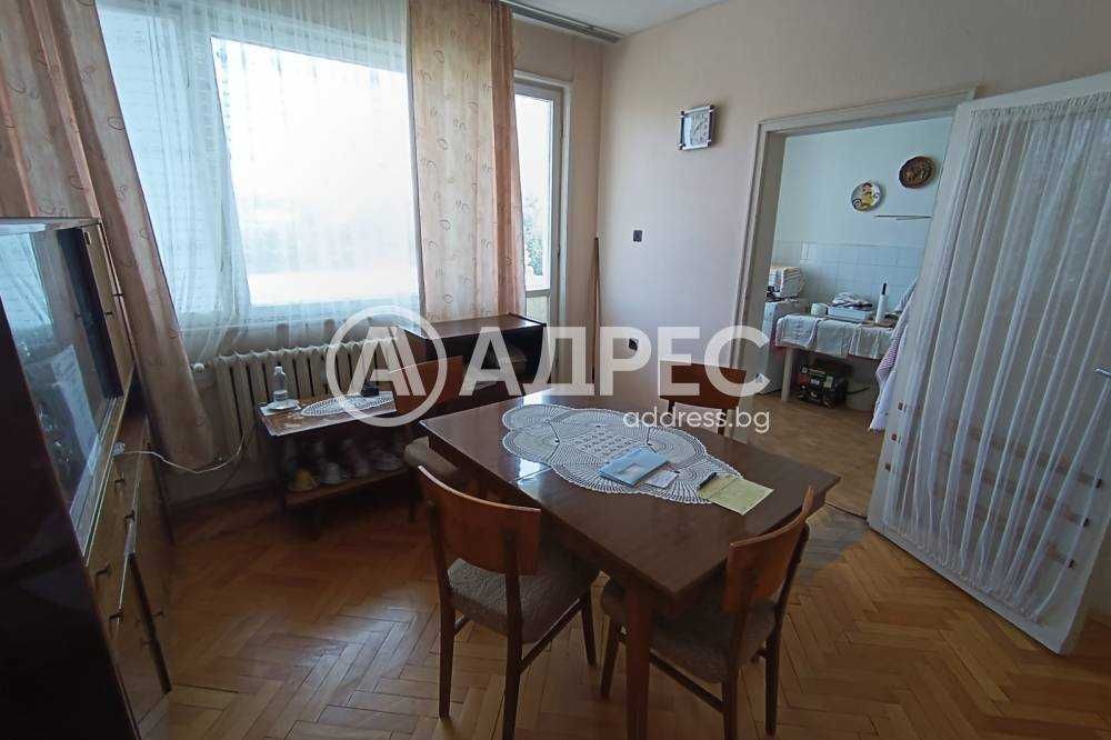 Продава се Тристаен апартамент в Разград, Център - 77 кв.м за 1126 €/кв.м - Снимка #3