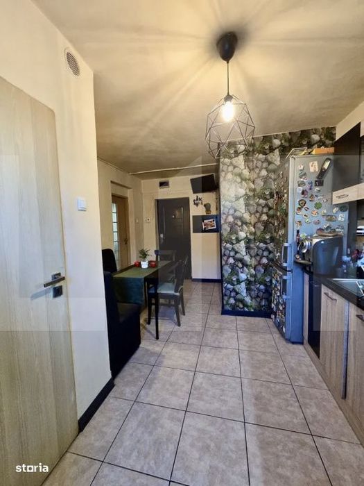 Apartament 3 camere, 110 mp, zona Micalaca - malul Muresului