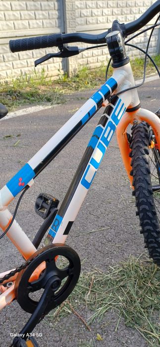 Bicicleta Cube Race 200