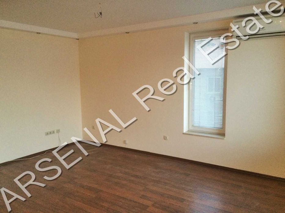 Двустаен апартамент под наем, Оборище