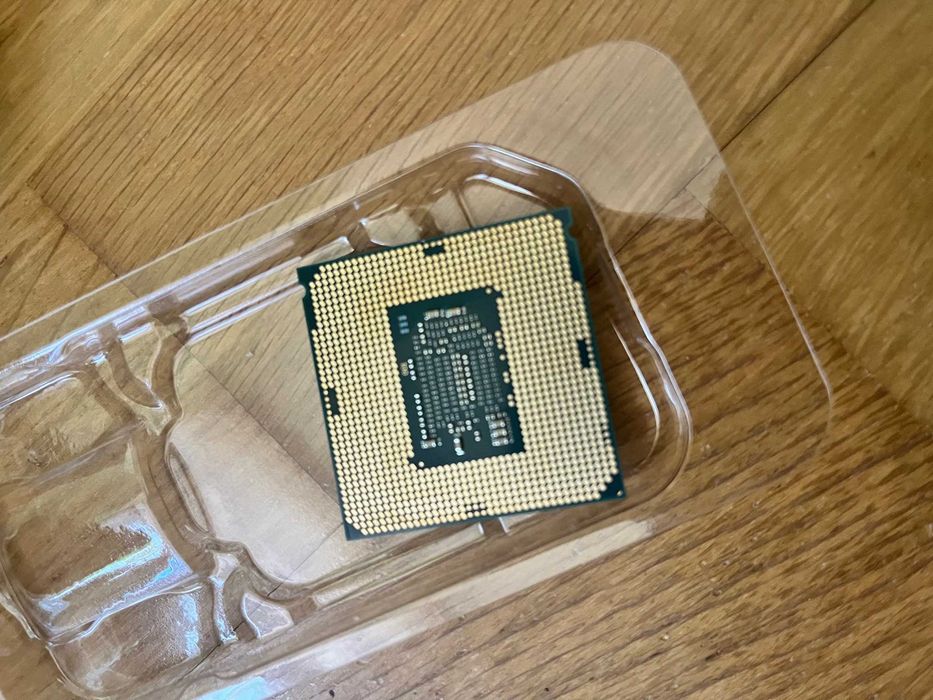 Процесор Intel core i5, дъно ASRock, видеокарта GTX960 и захранване System Power B8