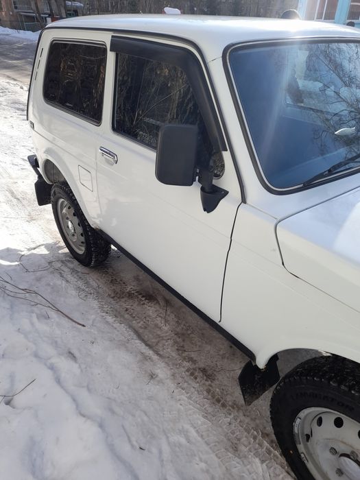 Продам ниву 2121