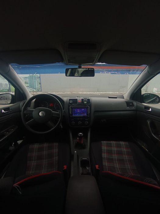 Vw  Golf  1.6 mpi cu gpl