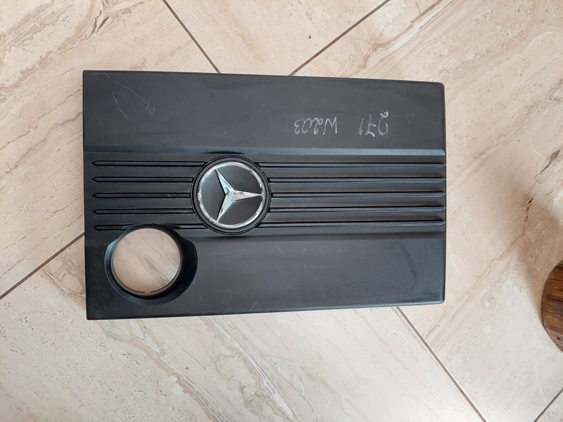 Декоративен капак за Мерцедес 180, 200 kompressor M271