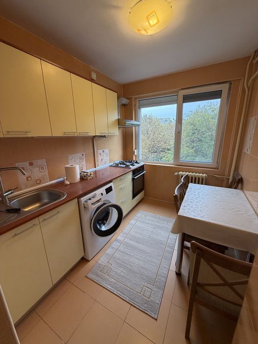 Inchiriez apartament 2 camere