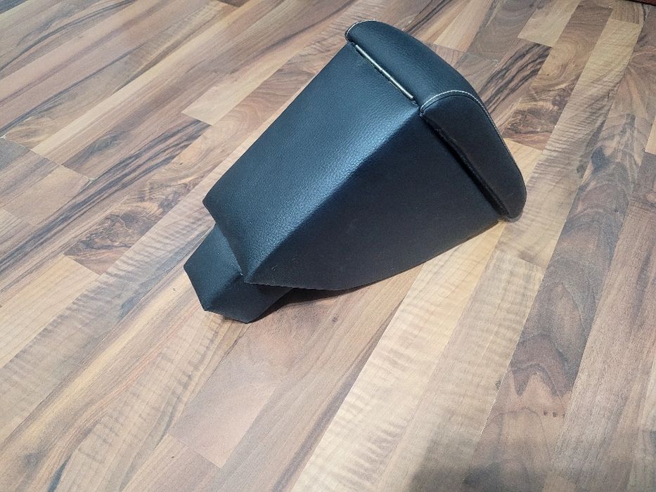 подлокотник для шевроле кобальт