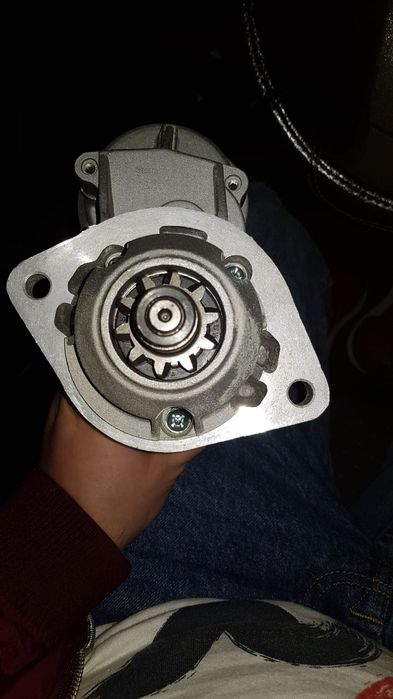 Electromotor nou Komatsu PW 130 140 150 160 180 95