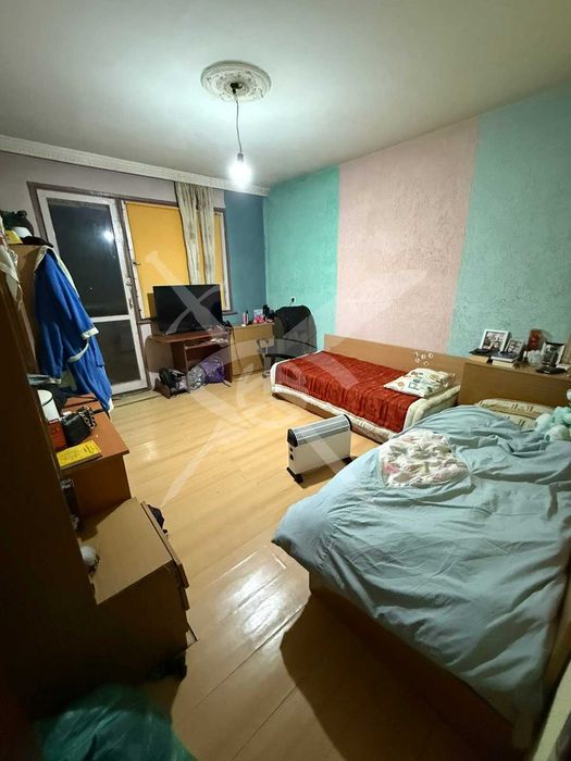 Продава се Тристаен апартамент в Средец - 100 кв.м за 460 €/кв.м - Снимка #1