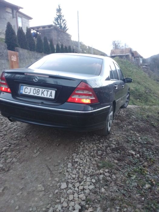 Vând Mercedes 1.8 benzina kompressor