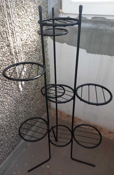 Цветарник за 9 саксии