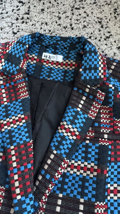 Нов дамски блейзър размер XL