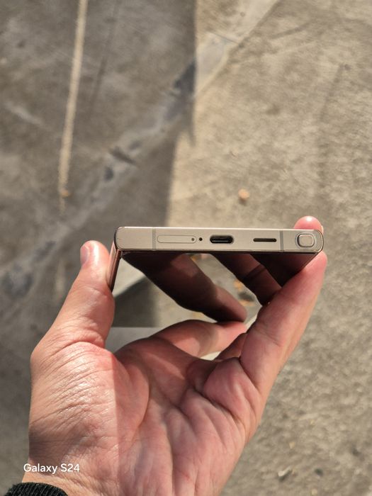 Samsung Galaxy S24 Ultra 680$