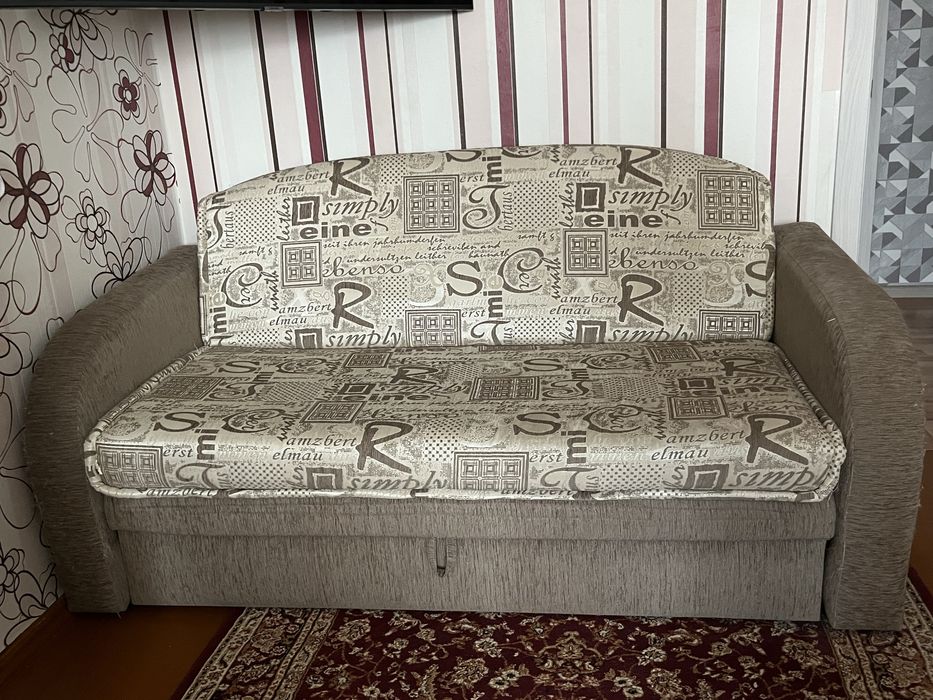 Диван б/у в хорошем состоянии