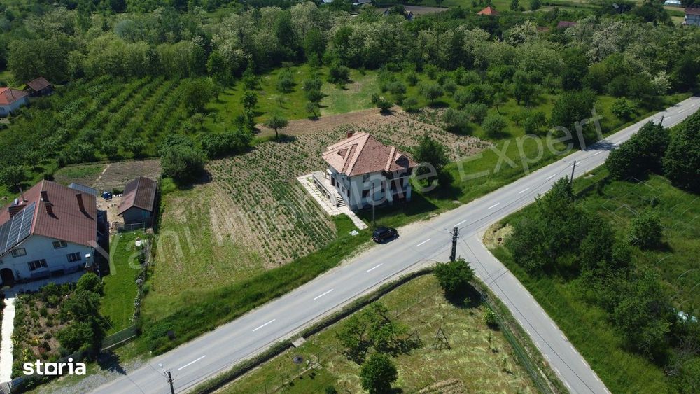Casă de vânzare în comuna Șuici, județ Argeș.