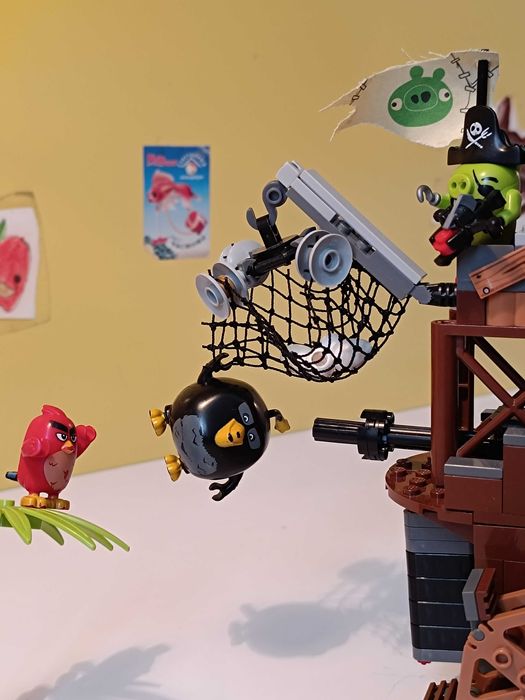 LEGO Пиратский корабль свинок