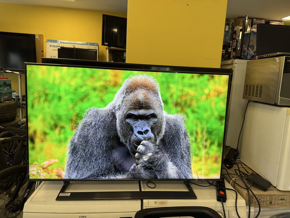 Телевизор Samsung DU8500 50”