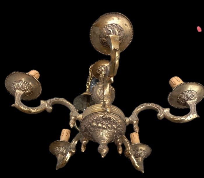 Candelabru Empire din bronz,stare excelenta piesa frumoasă cu o lucrăt