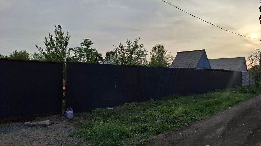 Продаётся дачный участок