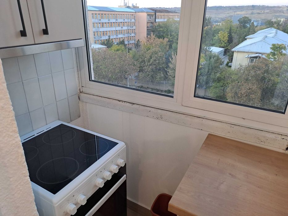 Дава се под наем Двустаен апартамент в Плевен, Широк център - 65 кв.м за 357 € - Снимка #2